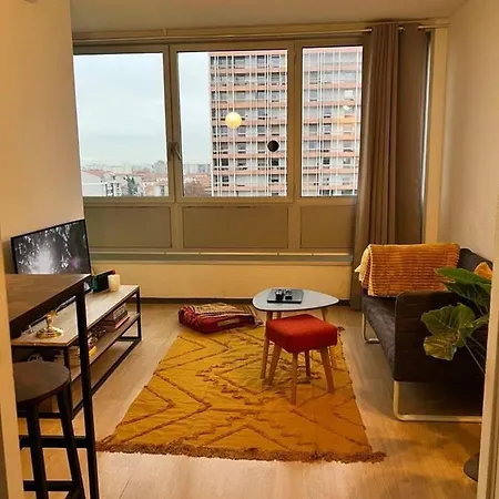Inviting 1-bed Studio In